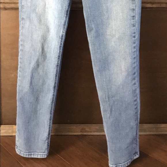 Jeans - Picture 3 of 4